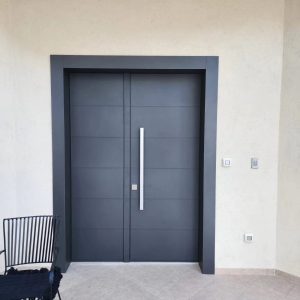 דלת כניסה שהותקנה על ידי ריץ' דור – פרויקט בצפון